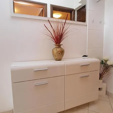 Apartment Fuer 4 Personen Ca 60 Qm In Rovinj, Istrien Istrische Riviera