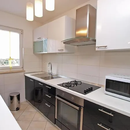 Apartment Fuer 4 Personen Ca 60 Qm In Rovinj, Istrien Istrische Riviera *