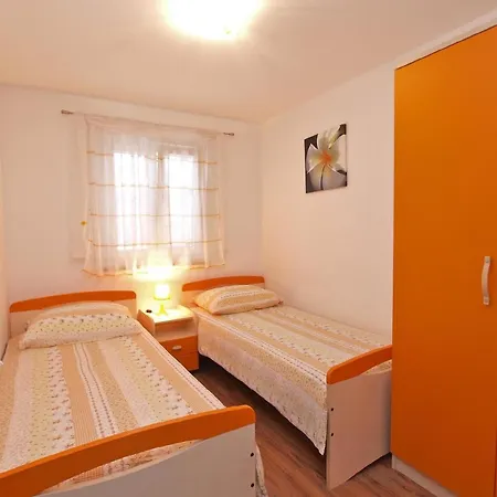 Apartment Fuer 4 Personen Ca 60 Qm In Rovinj, Istrien Istrische Riviera